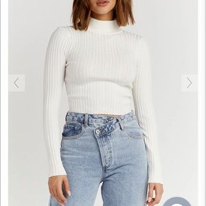 ✨ NWT Dissh Turtleneck